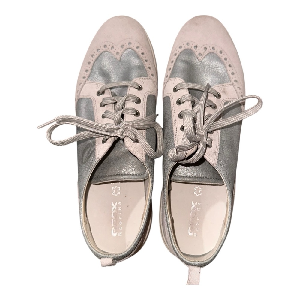 GEOX Respira Women’s Metallic Silver and Gray Wingtip Sneaker Size 10.5/EU 41